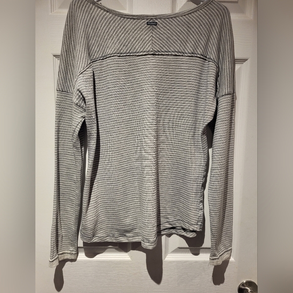 Columbia Stripe grey top - Picture 3 of 3